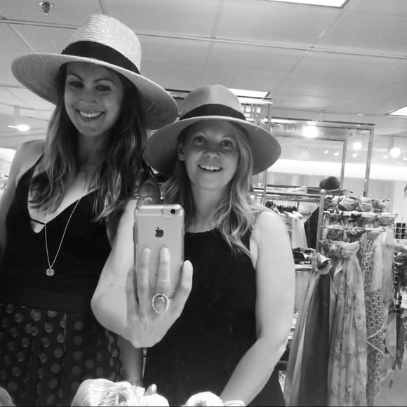 Meet your Posher, Jessica - Picture 2 of 8